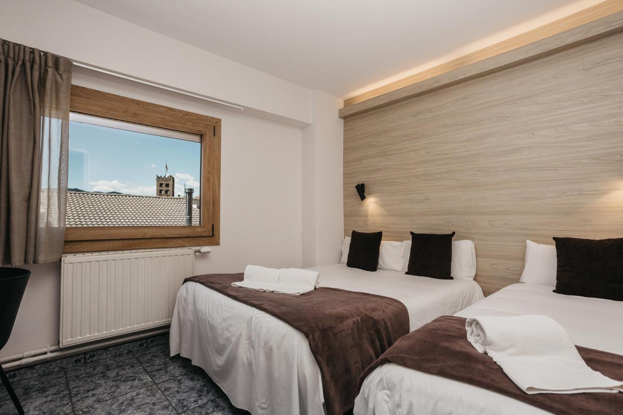 La Trobada Hotel Sport Риполь Экстерьер фото